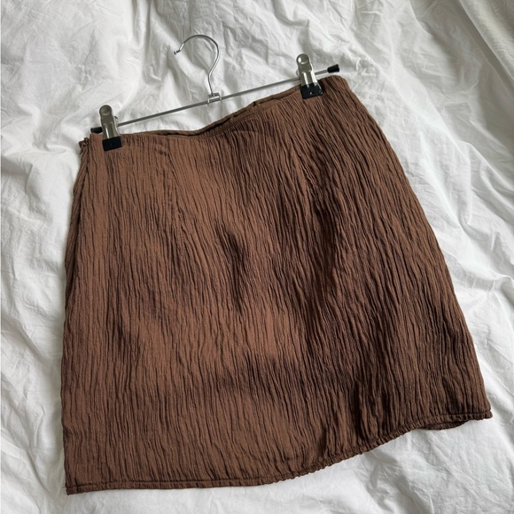 Structured Mini Skirt - Picture 7 of 7